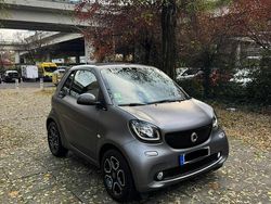Grau Gebraucht 2017 Smart ForTwo Cabrio Passion Cabrio | 14.390 € (Etwas zu teuer)