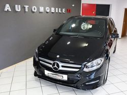 Schwarz Gebraucht 2016 Mercedes B180 Sport Van / Kleinbus | 14.500 € (Fairer Preis)