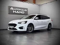 Weiß Gebraucht 2020 Ford Focus ST-Line Kombi | 15.490 € (Fairer Preis)