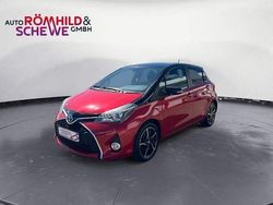 Rot Gebraucht 2016 Toyota Yaris Hybrid Style Limousine | 12.990 € (Etwas zu teuer)