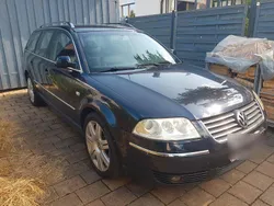Schwarz Gebraucht 2002 VW Passat Highline Kombi | 2.499 € (Fairer Preis)