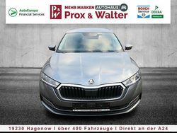 Lavablau metallic Gebraucht 2024 Skoda Octavia Selection Limousine | 28.900 € (Guter Preis)