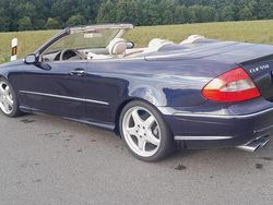 Blau Gebraucht 2007 Mercedes 500 AMG Cabrio | 15.000 €