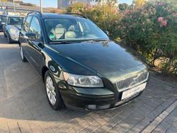 Grün Gebraucht 2006 Volvo V50 Summum Kombi | 4.450 € (Fairer Preis)