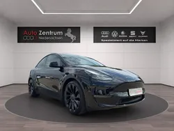 Solid black Gebraucht 2022 Tesla Model Y Performance SUV | 40.770 € (Fairer Preis)