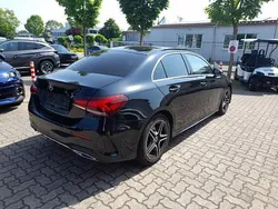 Nachtschwarz nachtschwarz Gebraucht 2020 Mercedes A200 AMG line Limousine | 28.430 € (Teuer)