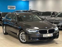 Grau Gebraucht 2022 BMW 520 Limousine | 26.699 € (Guter Preis)