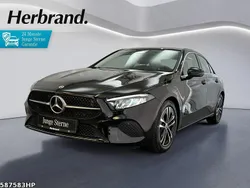 Schwarz Gebraucht 2024 Mercedes A180 Progressive Limousine | 29.480 € (Fairer Preis)