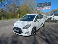 Weiß Gebraucht 2016 Hyundai ix20 Sport Van / Kleinbus | 4.990 €