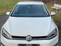 Weiß Gebraucht 2018 VW Golf VII Limousine | 15.000 € (Fairer Preis)