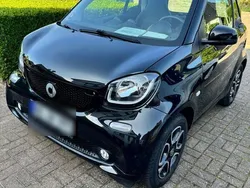 Schwarz Gebraucht 2015 Smart ForTwo Coupé Prime Coupé | 13.500 €