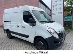 Arktisweiss Gebraucht 2017 Opel Movano Van | 4.499 €