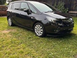 Schwarz Gebraucht 2015 Opel Zafira Tourer Edition Van / Kleinbus | 8.500 € (Fairer Preis)