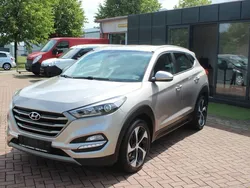 Weiß Gebraucht 2017 Hyundai Tucson Advantage SUV | 13.900 € (Fairer Preis)