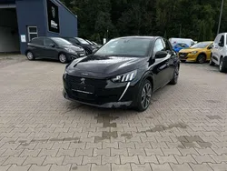 Schwarz Gebraucht 2021 Peugeot e-208 GT Kleinwagen | 17.990 € (Fairer Preis)
