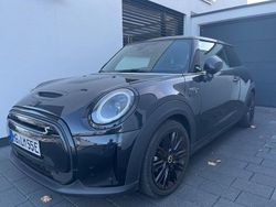 Schwarz Gebraucht 2022 Mini Cooper SE Classic Kleinwagen | 16.890 € (Fairer Preis)