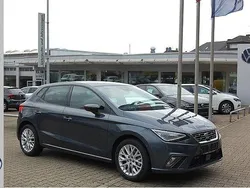 Grau Gebraucht 2024 Seat Ibiza FR Limousine | 19.999 € (Fairer Preis)