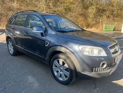 Grau Gebraucht 2006 Chevrolet Captiva LT SUV | 4.750 € (Etwas zu teuer)