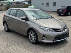 Braun Gebraucht 2013 Toyota Auris Hybrid Limousine | 12.950 € (Fairer Preis)