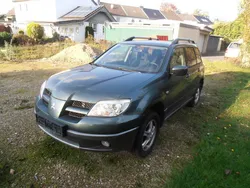 Grün metallic Gebraucht 2003 Mitsubishi Outlander SUV | 3.300 €