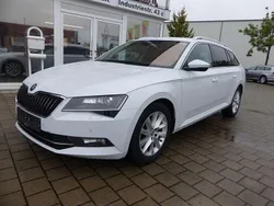 Weiß Gebraucht 2019 Skoda Superb Style Kombi | 13.800 € (Teuer)