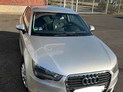 Silber Gebraucht 2011 Audi A1 Ambition Kleinwagen | 10.700 € (Etwas zu teuer)