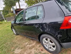 Schwarz Gebraucht 2005 VW Golf V Kleinwagen | 2.500 € (Fairer Preis)