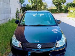 Schwarz Gebraucht 2009 Suzuki SX4 SUV | 2.800 €