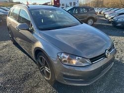 Grau Gebraucht 2017 VW Golf VII Trendline Kombi | 9.450 € (Fairer Preis)