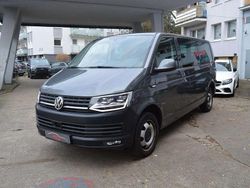 Grau Gebraucht 2017 VW Caravelle Comfortline Van / Kleinbus | 19.990 €