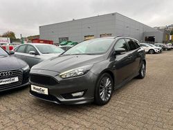 Grau Gebraucht 2018 Ford Focus ST-Line Limousine | 5.990 € (Fairer Preis)