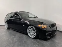 Schwarz Gebraucht 2010 BMW 330 Sport Line Kombi | 18.500 €