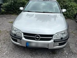 Silber Gebraucht 1999 Opel Omega Limousine | 1.400 € (Guter Preis)