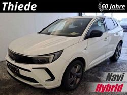 Schneeweiß Gebraucht 2023 Opel Grandland X Elegance SUV | 22.900 € (Fairer Preis)