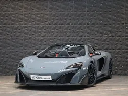 Grau Gebraucht 2017 McLaren 675LT Cabrio | 299.900 €