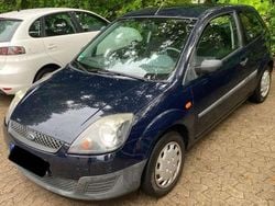 Blau Gebraucht 2006 Ford Fiesta Limousine | 899 € (Guter Preis)