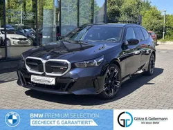 M carbonschwarz Gebraucht 2024 BMW i5 Comfort Edition Limousine | 78.470 € (Fairer Preis)
