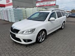 Weiß Gebraucht 2010 Skoda Octavia RS Kombi | 5.299 € (Guter Preis)