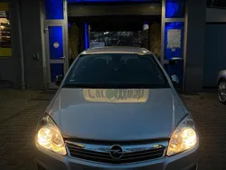Silber Gebraucht 2009 Opel Astra Kleinwagen | 2.500 € (Fairer Preis)