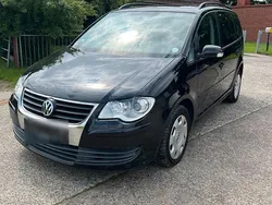 Schwarz Gebraucht 2008 VW Touran Trendline Van / Kleinbus | 2.950 € (Superpreis)