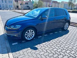 Blau Gebraucht 2017 VW Golf VII Kleinwagen | 11.200 € (Fairer Preis)