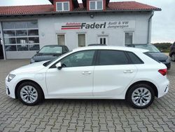 Weiß Gebraucht 2022 Audi A3 Sportback e-tron Basis Limousine | 20.980 € (Superpreis)