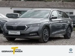 Grau Gebraucht 2023 Skoda Octavia Ambition Kombi | 27.240 € (Fairer Preis)