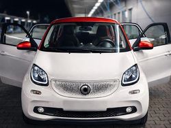 Weiß Gebraucht 2016 Smart ForFour Edition Blackbuster Kleinwagen | 7.600 € (Etwas zu teuer)