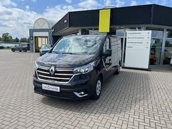 Schwarz Gebraucht 2024 Renault Trafic Life Van | 41.664 €