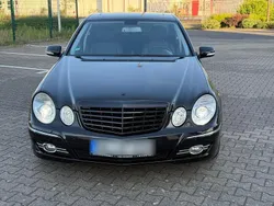 Schwarz Gebraucht 2008 Mercedes E220 Limousine | 6.000 € (Etwas zu teuer)