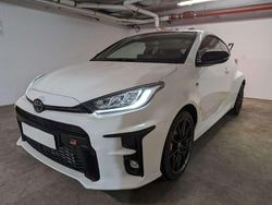Schneeweiß Gebraucht 2022 Toyota Yaris Kleinwagen | 41.600 €