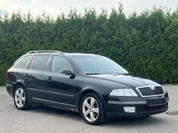 Schwarz Gebraucht 2005 Skoda Octavia Elegance Kombi | 990 € (Guter Preis)
