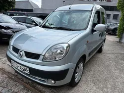 Grau Gebraucht 2003 Renault Kangoo Privilege Van / Kleinbus | 2.980 € (Fairer Preis)
