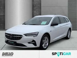 Weiß Gebraucht 2021 Opel Insignia Business Kombi | 19.780 € (Fairer Preis)